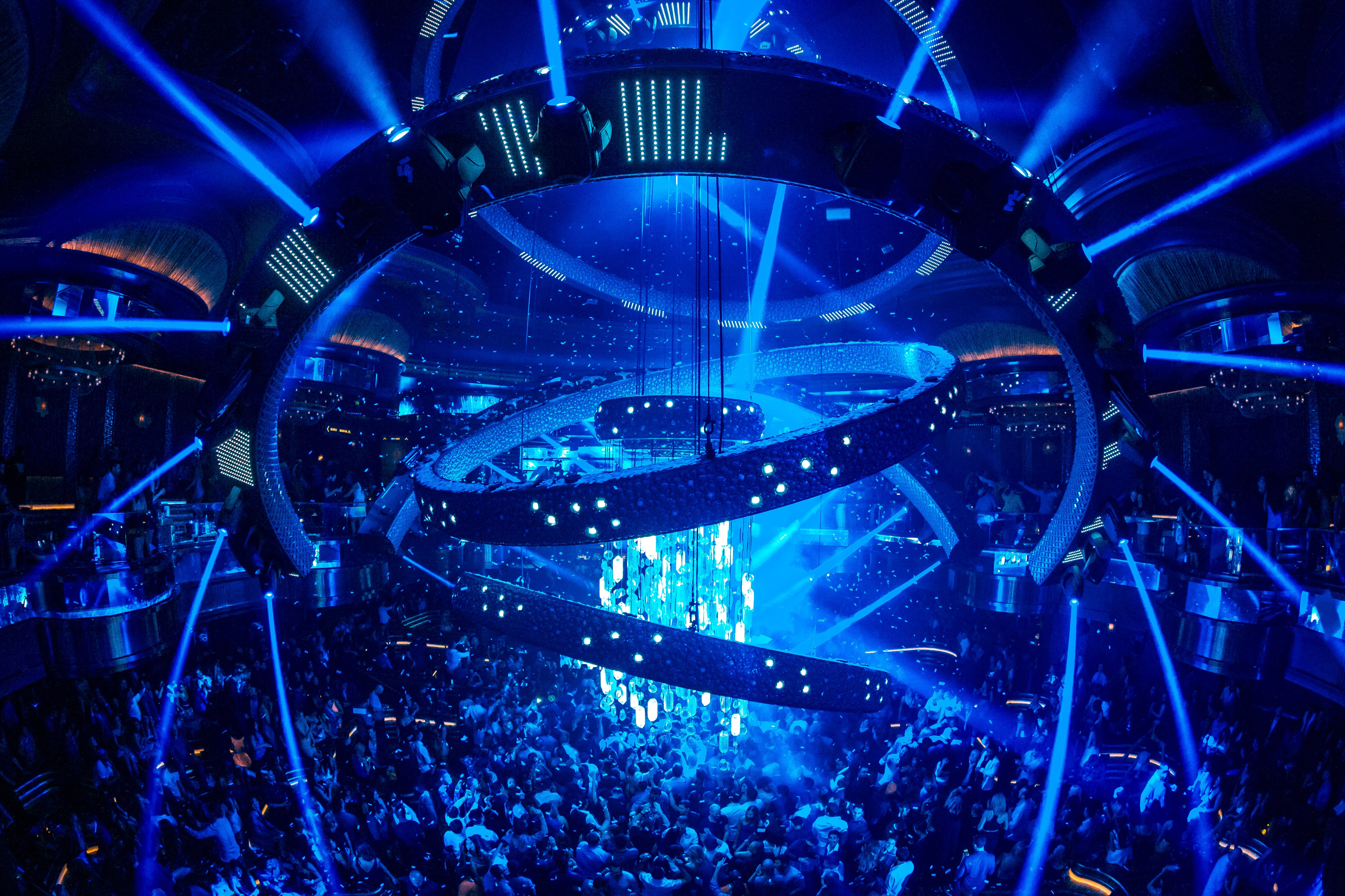 3.12.15_OMNIA Nightclub_Kinetic Chandelier_Photo Credit Rukes