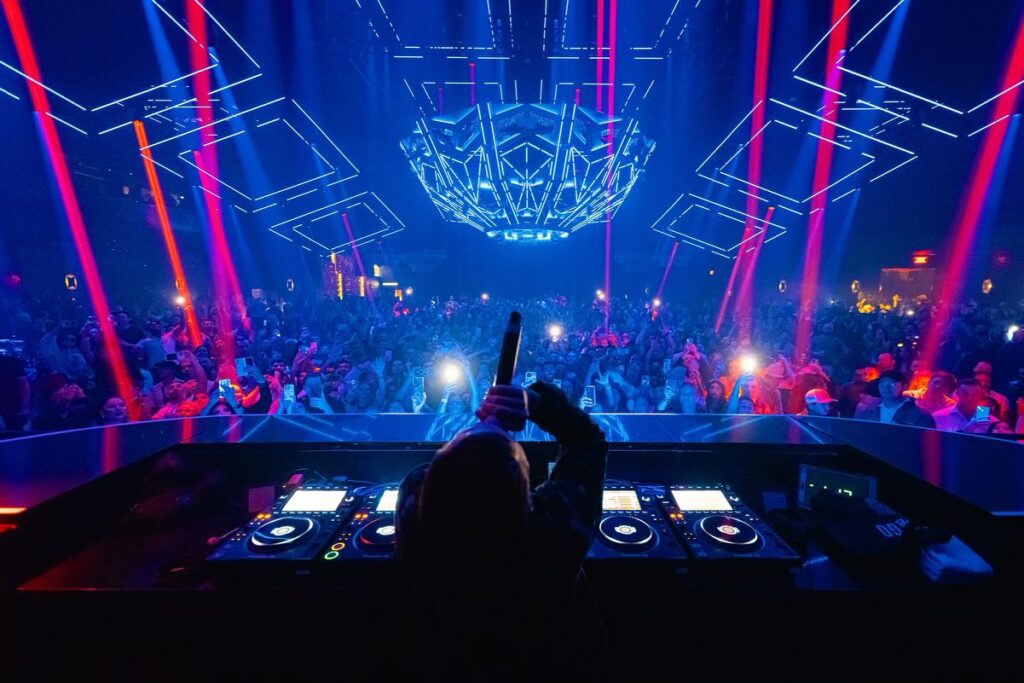 What Time Do Las Vegas Nightclubs Open